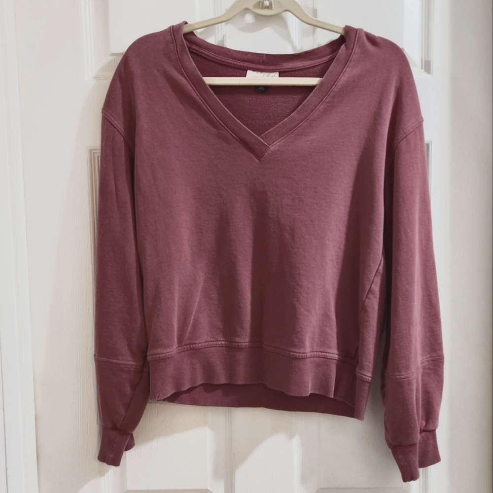 NWOT V Neck Balloon Sleeve Sweashirt